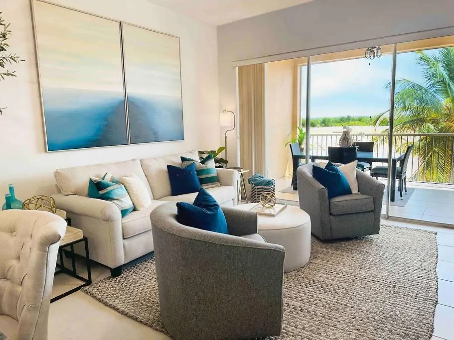 Amazing & Spacious Floor With Bay View! Marco Island