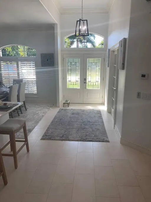 Aaa - Luxury Home, Walk To The Beach. Villa *