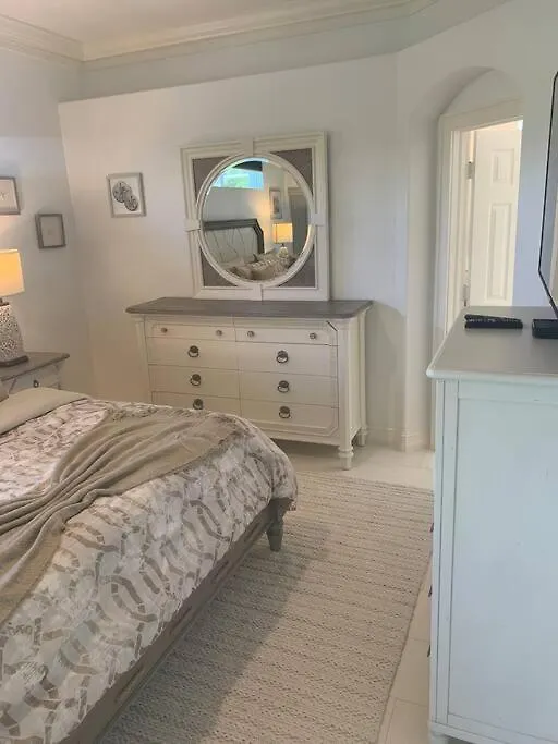 Aaa - Luxury Home, Walk To The Beach. Marco Island