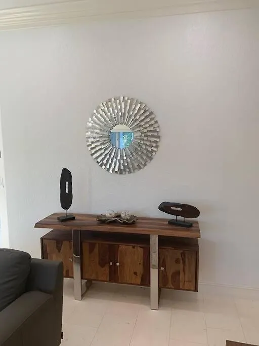 Villa Aaa - Luxury Home, Walk To The Beach.