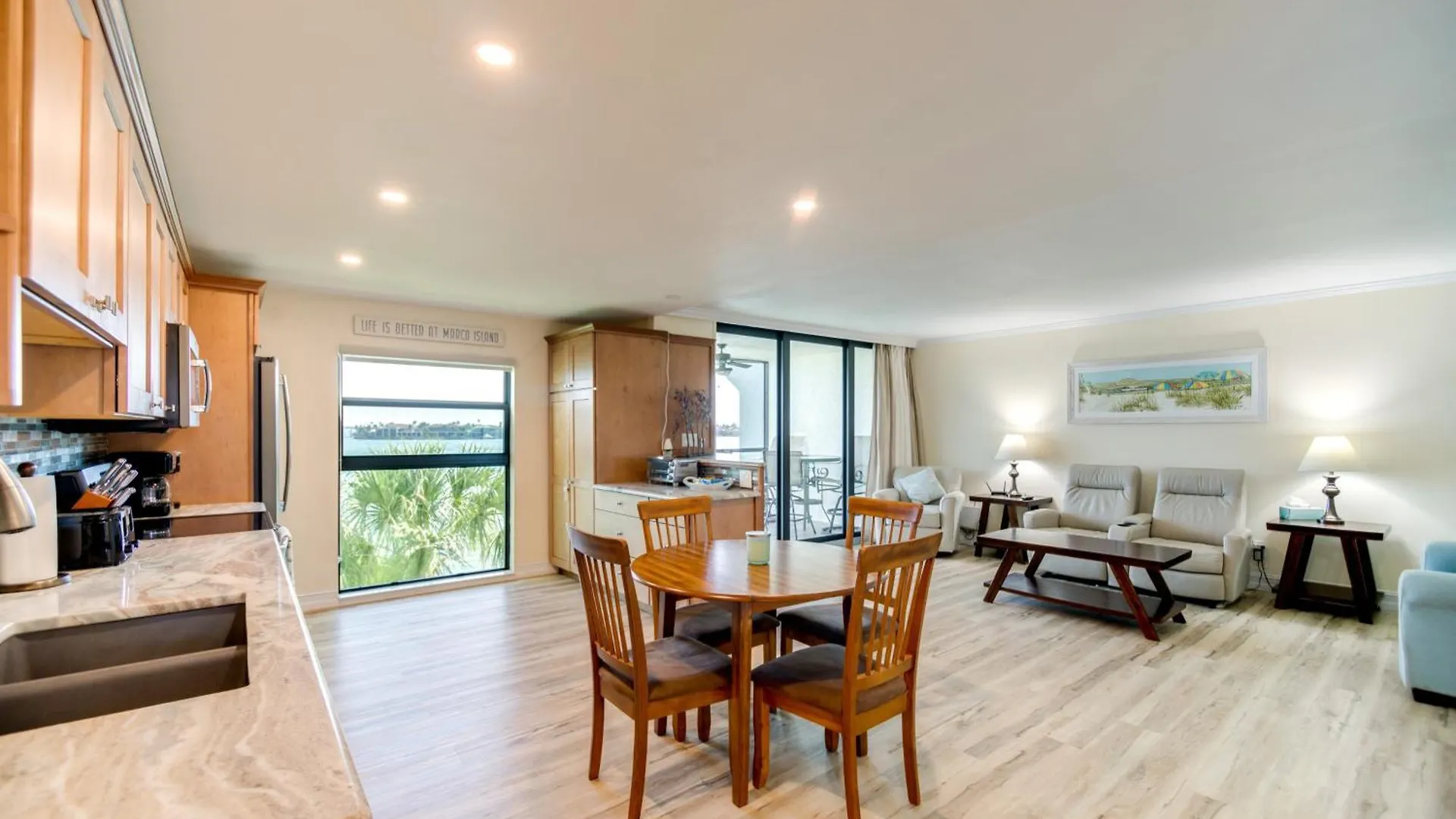 Apartment Waterfront With Community Pool! *