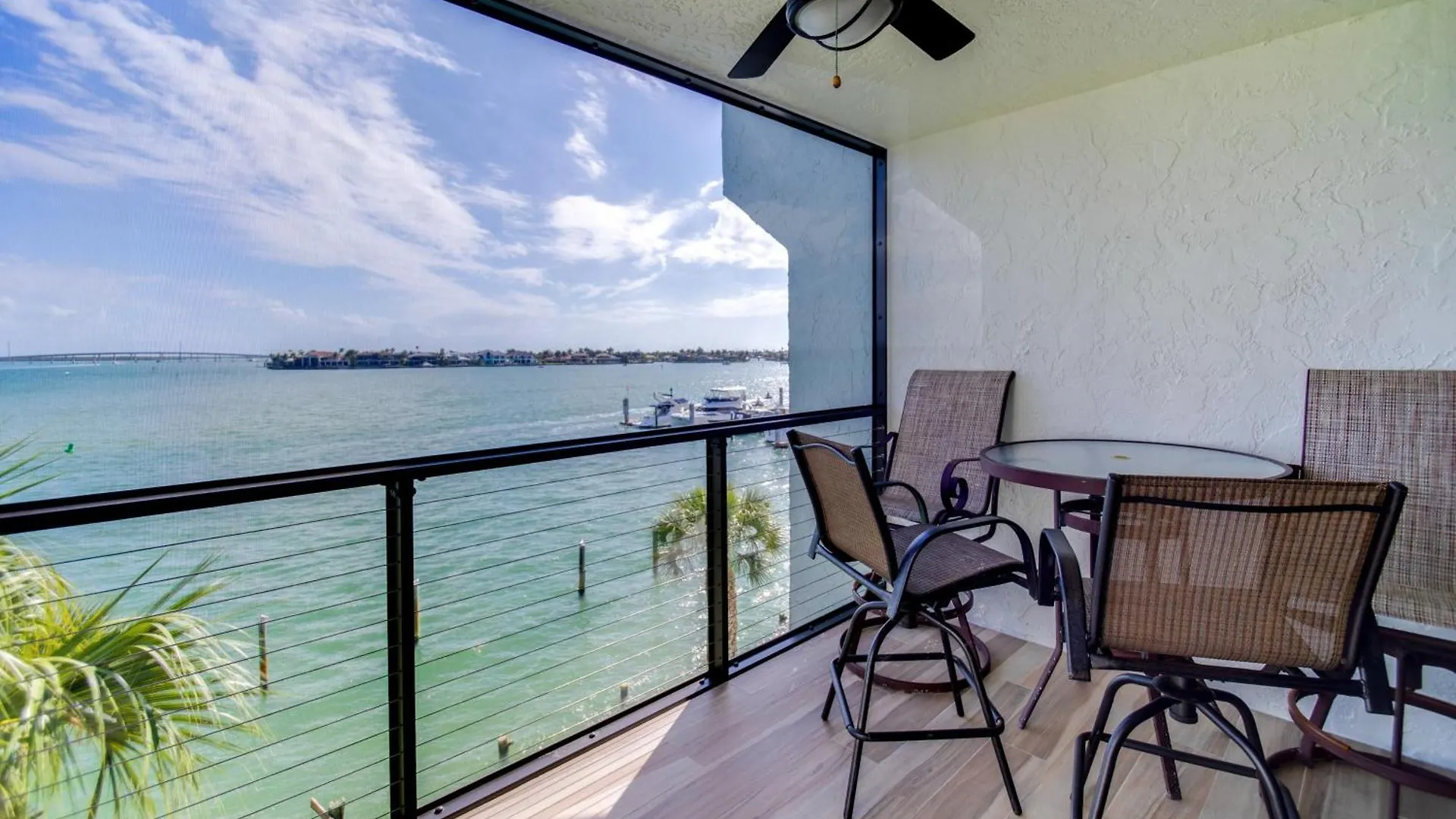 Waterfront With Community Pool! * Marco Island