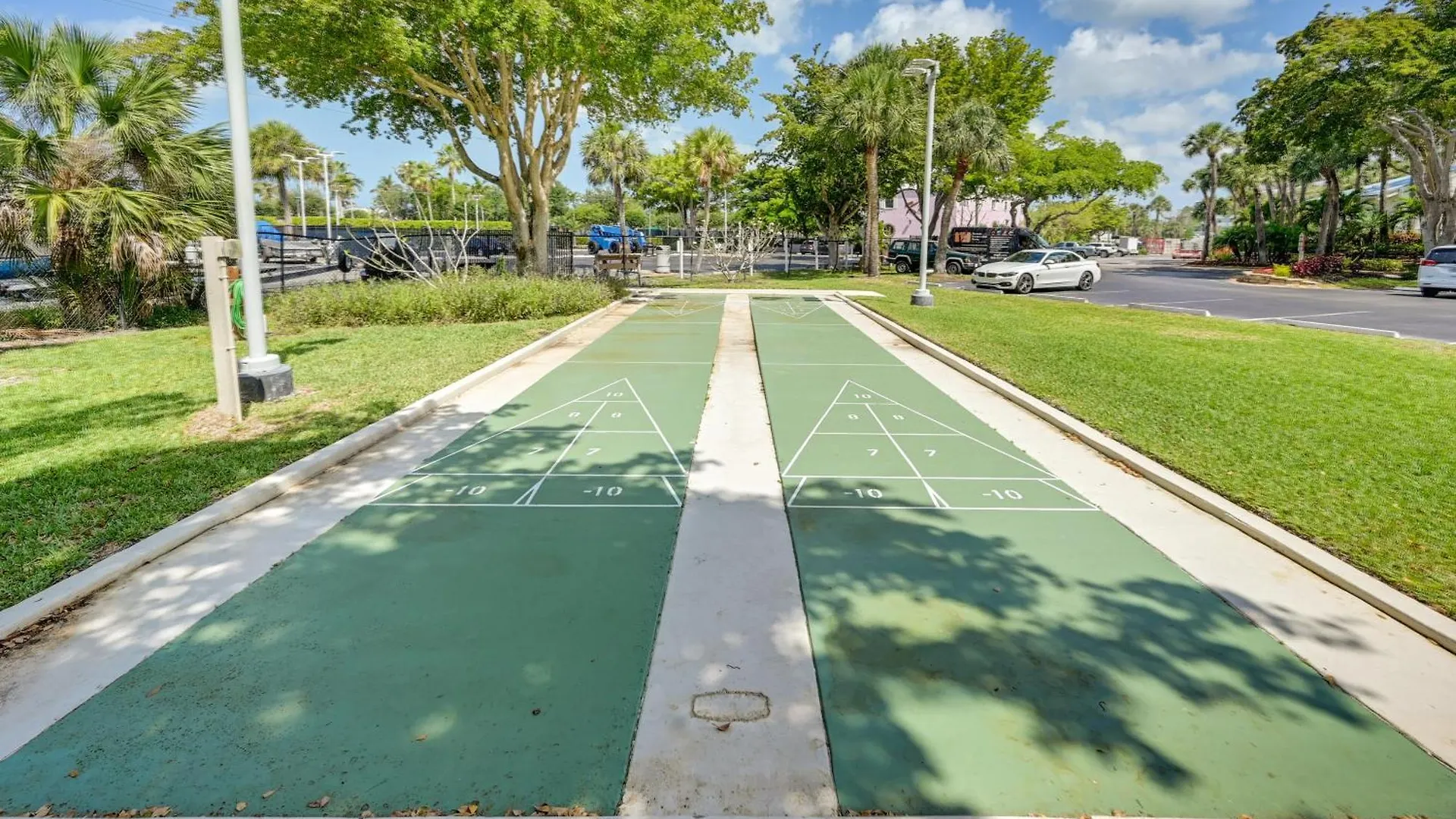 Waterfront With Community Pool! Apartment Marco Island