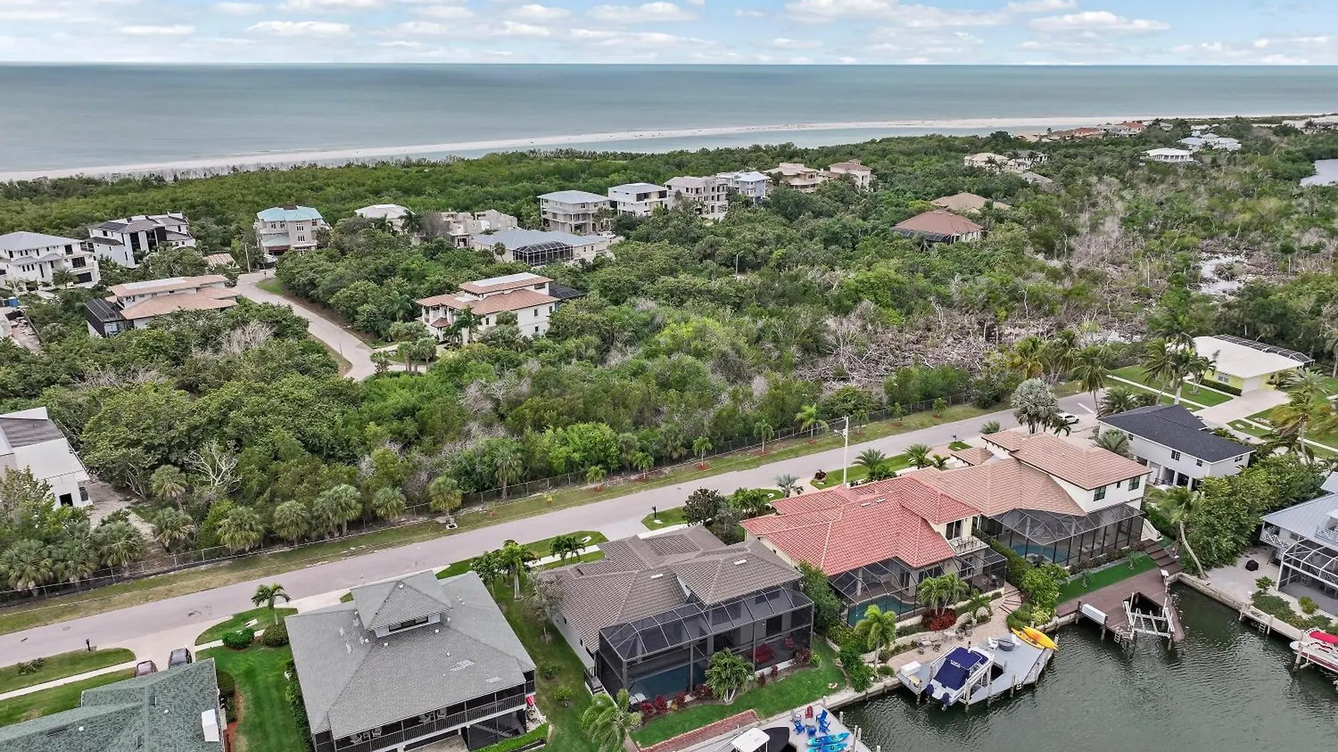 Holiday home 673 Spinnaker Drive