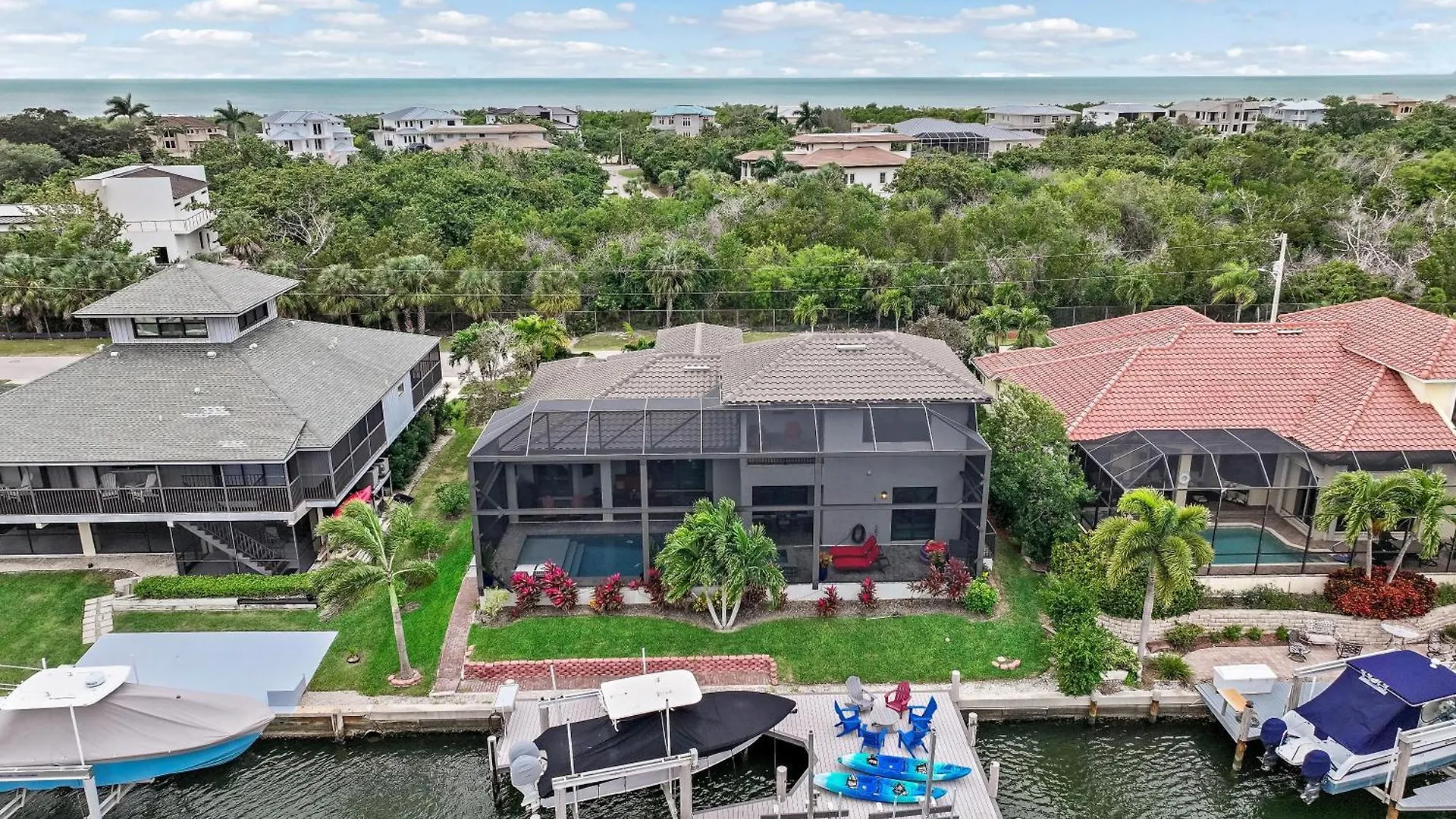 Holiday home 673 Spinnaker Drive