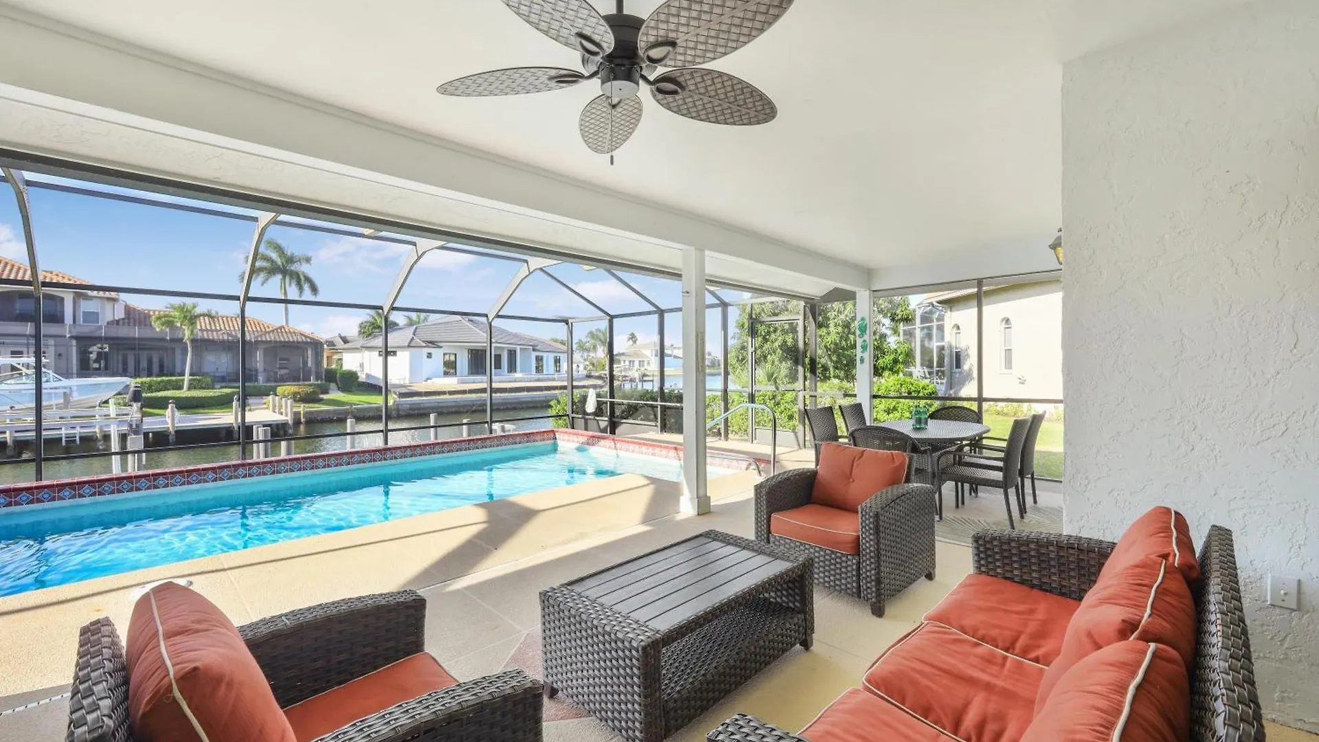 Seahorse Waterfront Pool * Marco Island