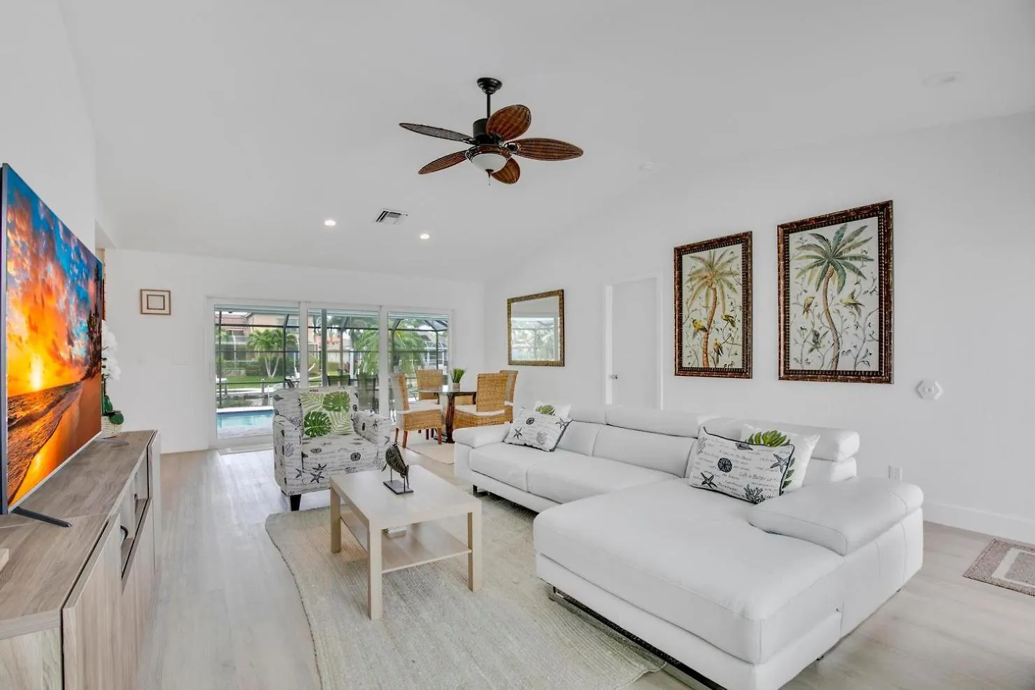 Holiday home Grove Marco 3br Waterfront Heated Pool & Dock