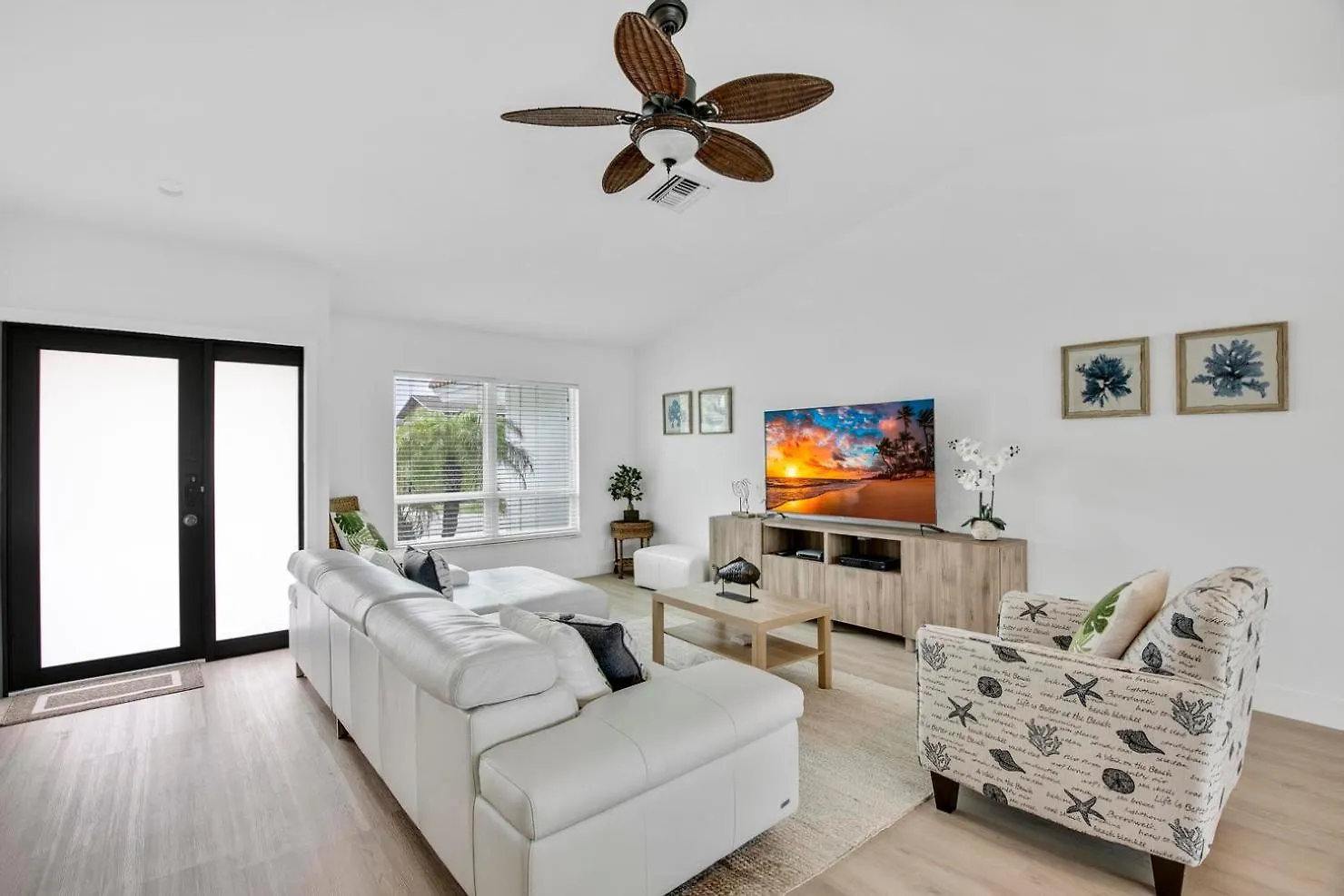 Grove Marco 3br Waterfront Heated Pool & Dock *