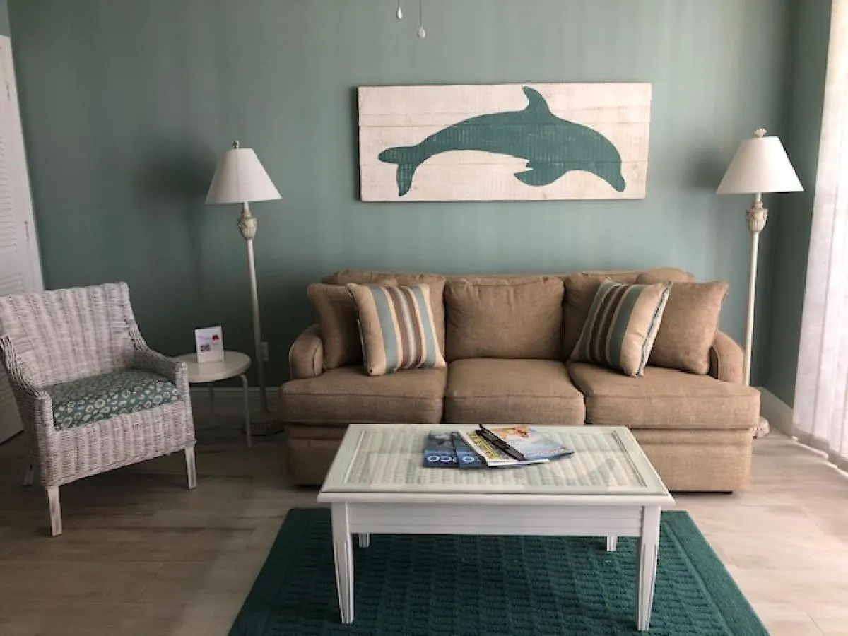 Recently Renovated Beachfront Gem In Paradise! Holiday home