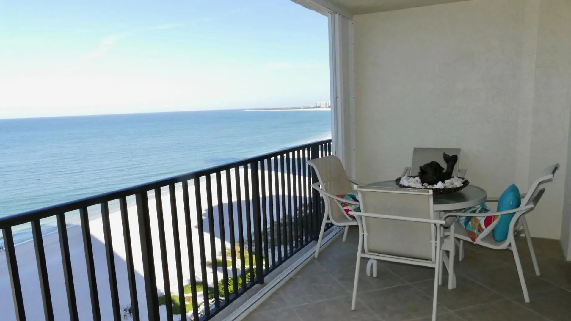 Holiday home Charming 2 Bed South End Beachfront At Popular Seawinds Marco Island