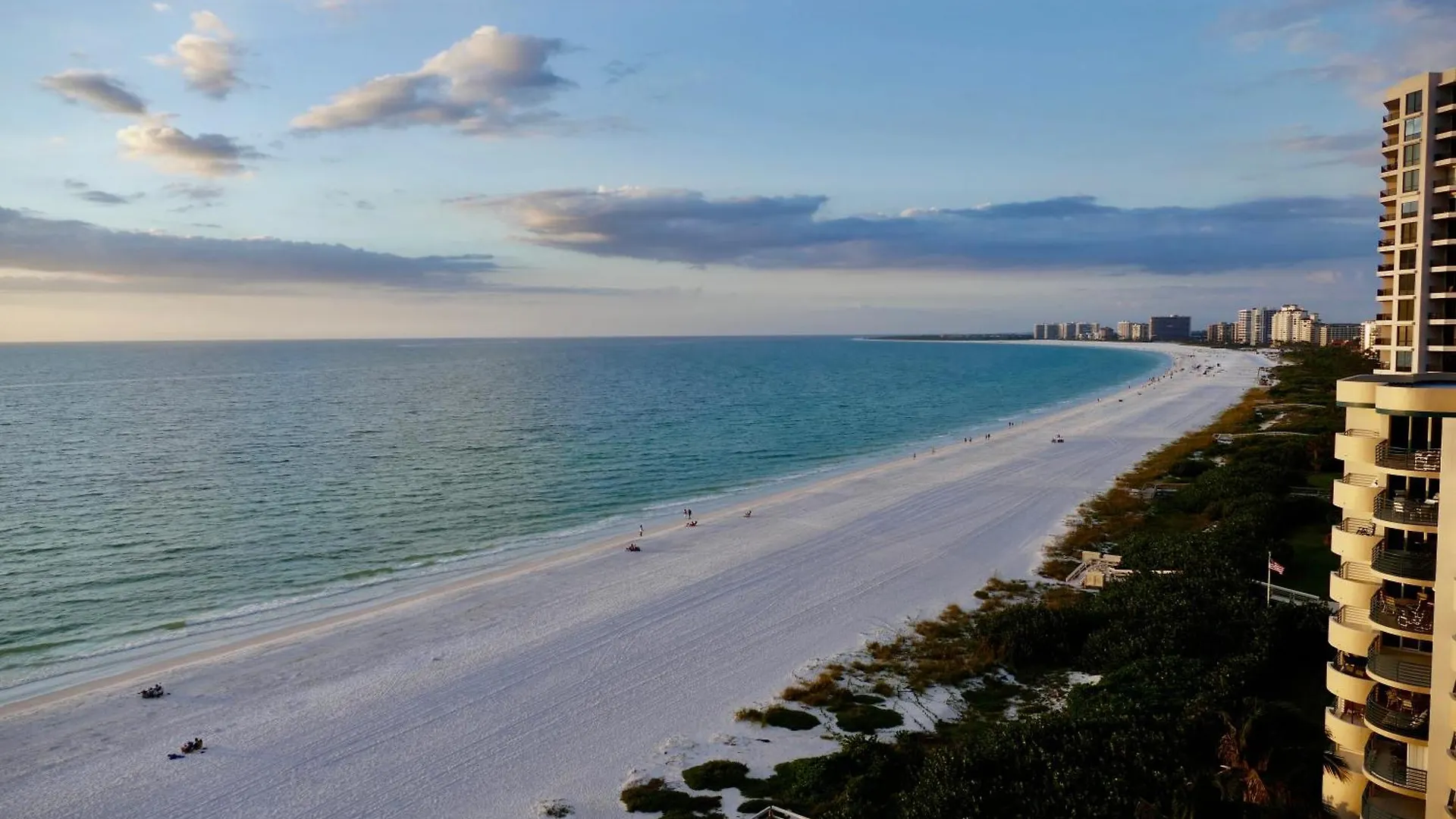 Holiday home Charming 2 Bed South End Beachfront At Popular Seawinds