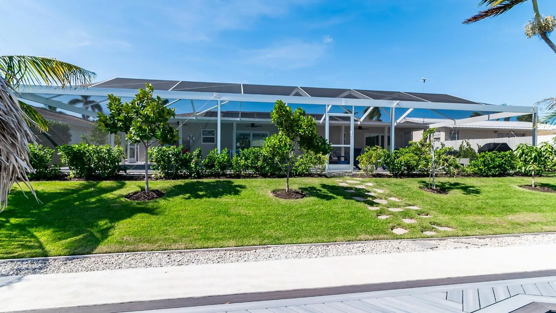 Holiday home Waterfront Oasis Re-done Throughout! 1 Mile From Winterberry Access Pt *