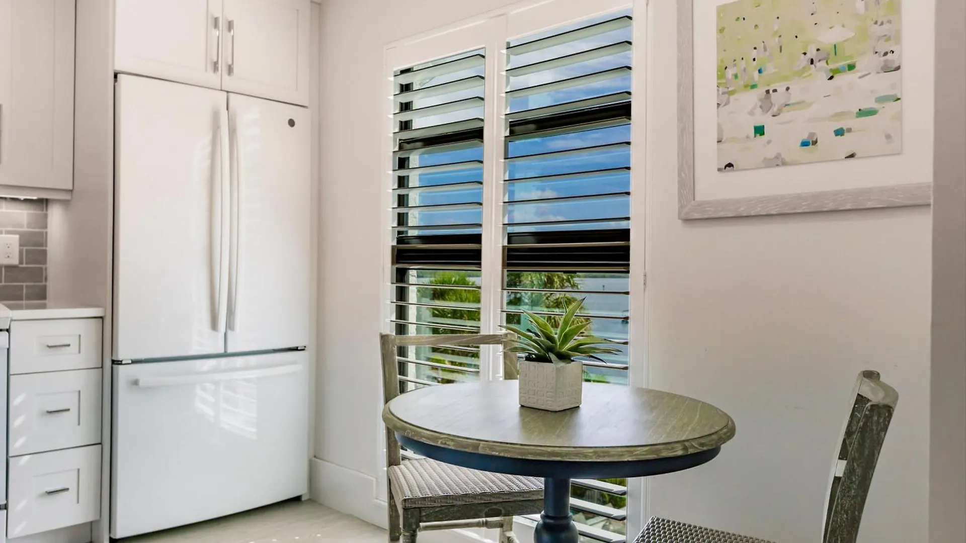 Lovely With Private Bay View *