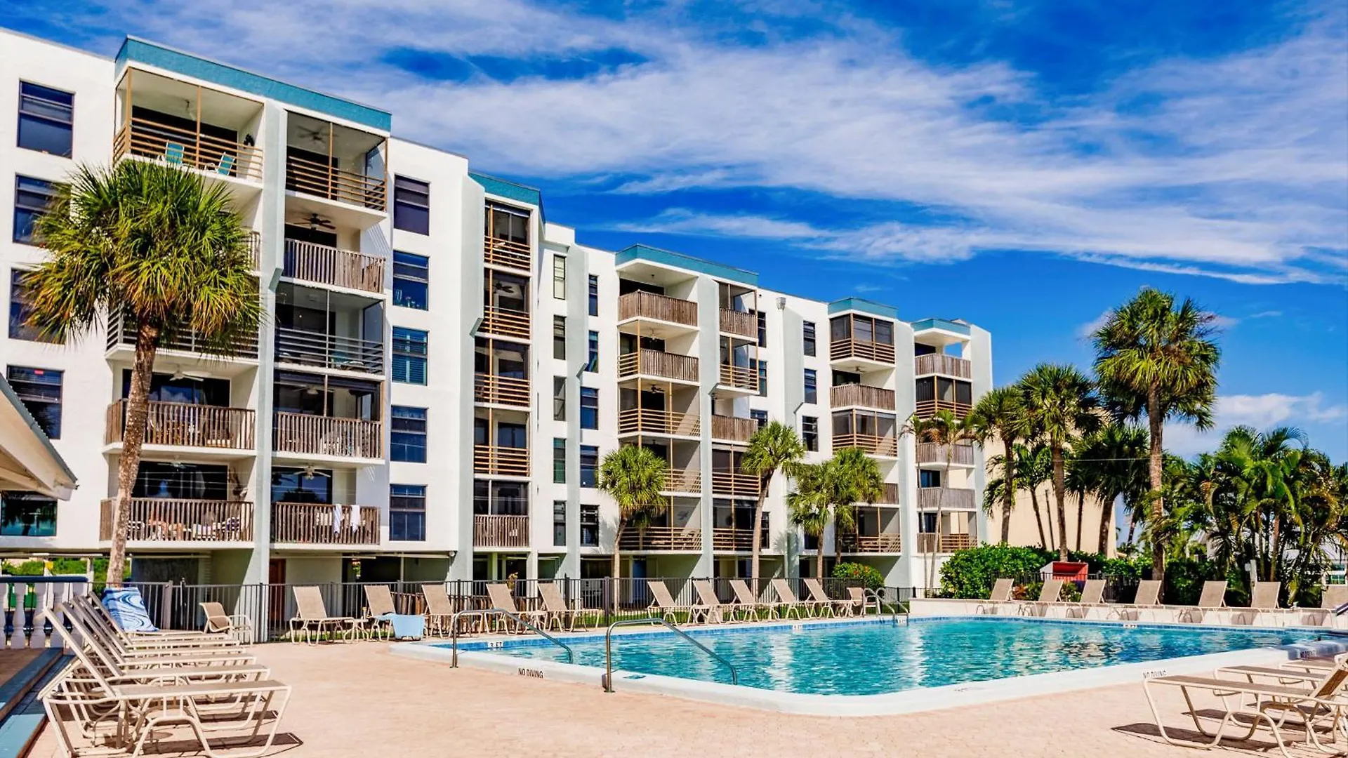 Lovely With Private Bay View