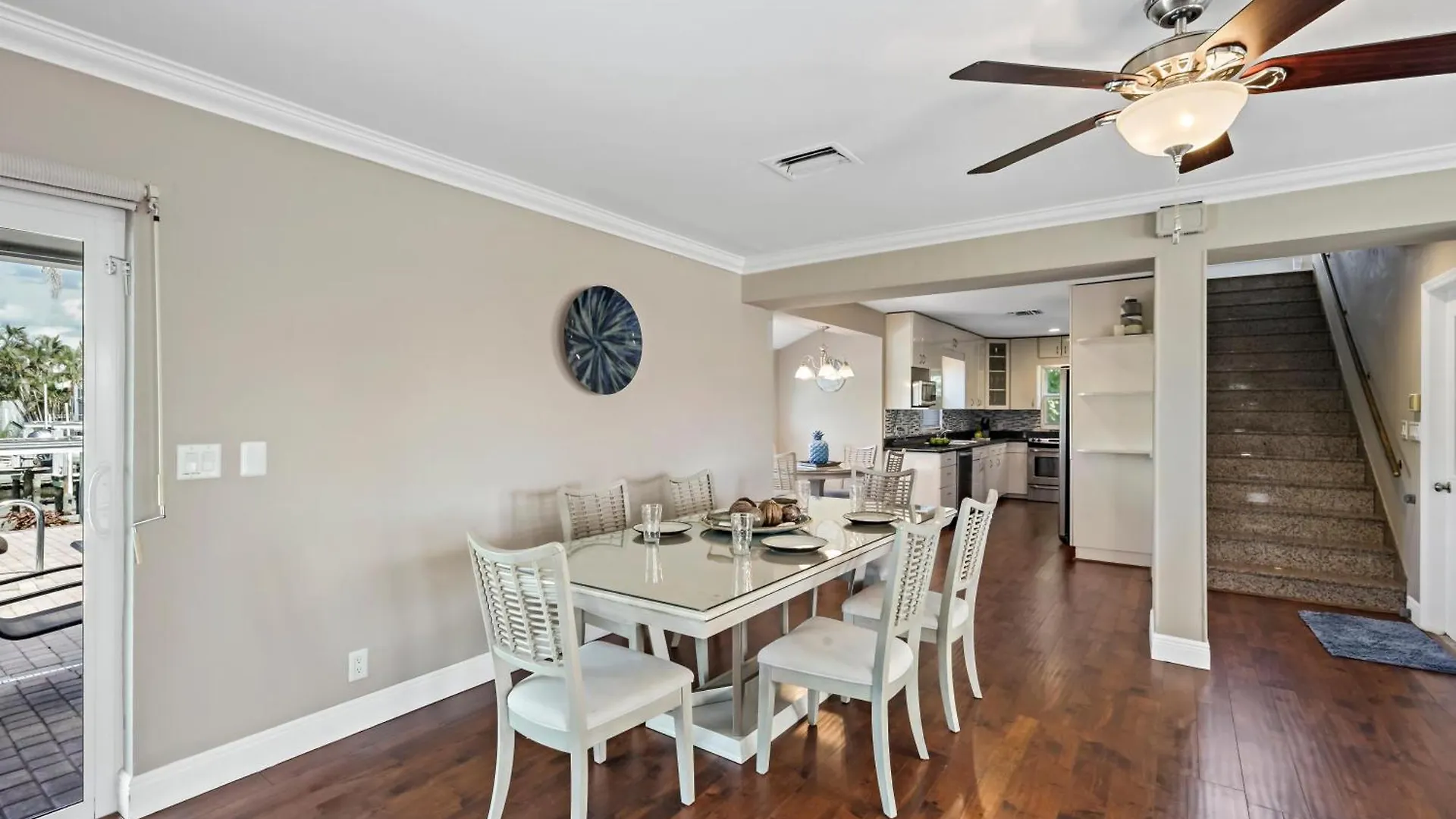 Fairlawn Court Pool Holiday home