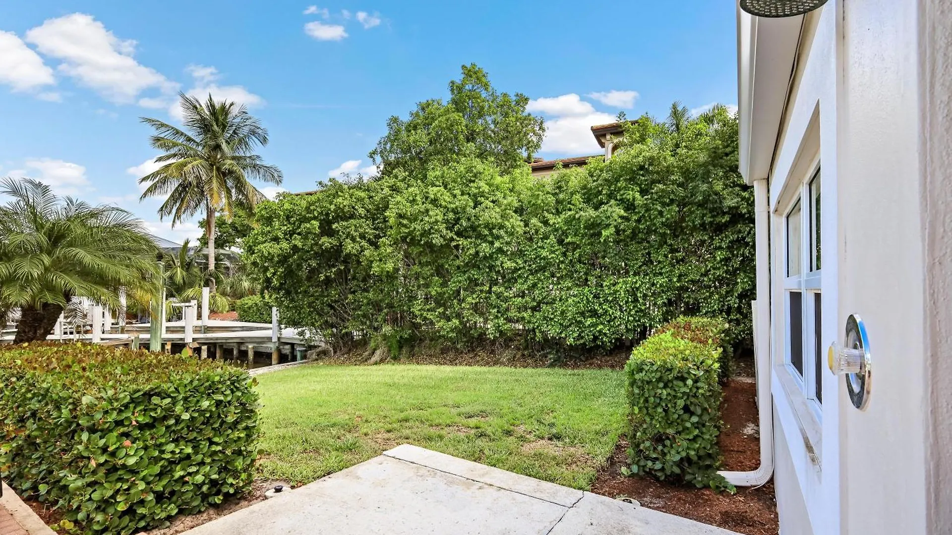 Fairlawn Court Pool Holiday home *
