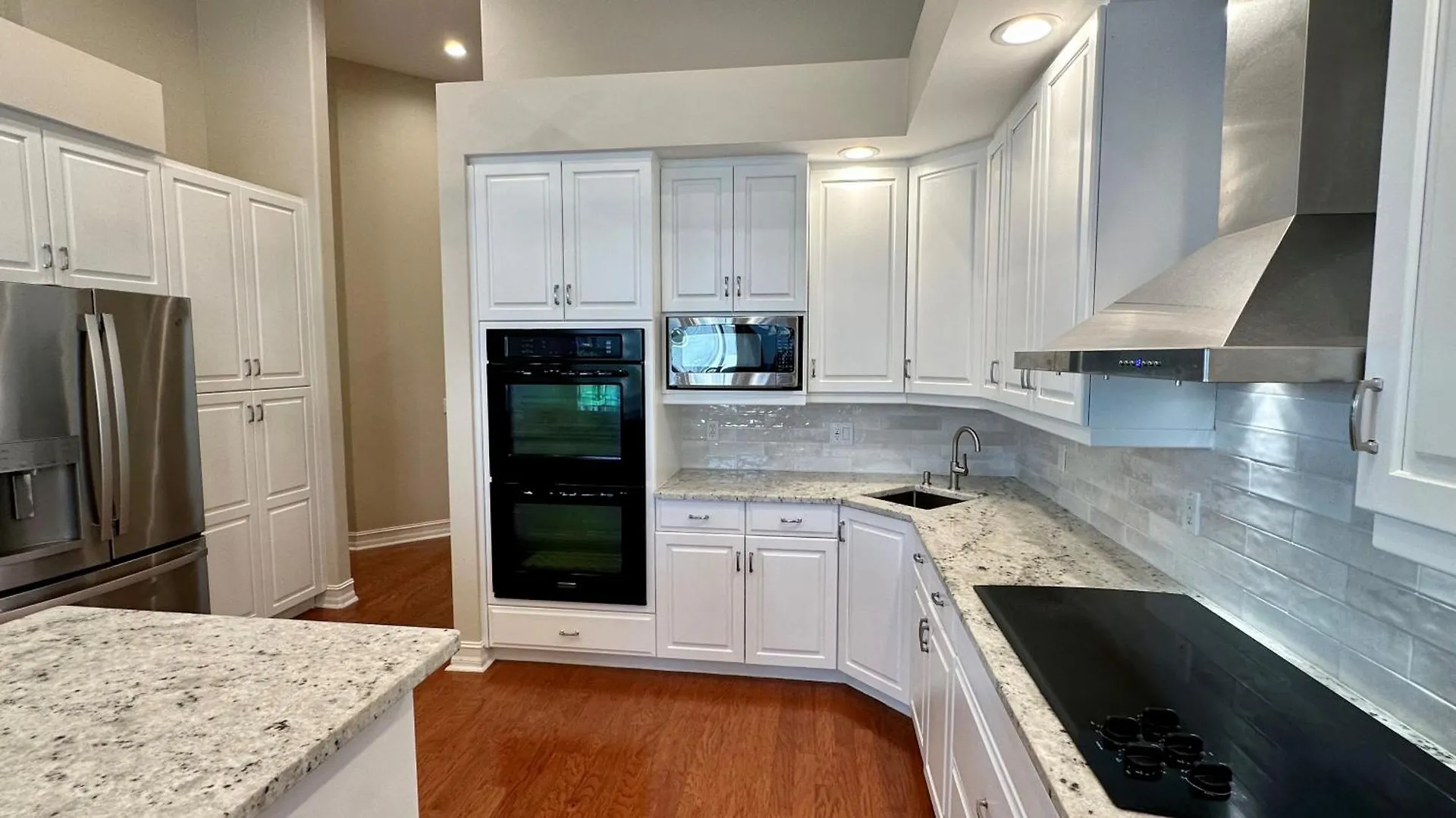 Luxury Walkable To With Wide Water Views