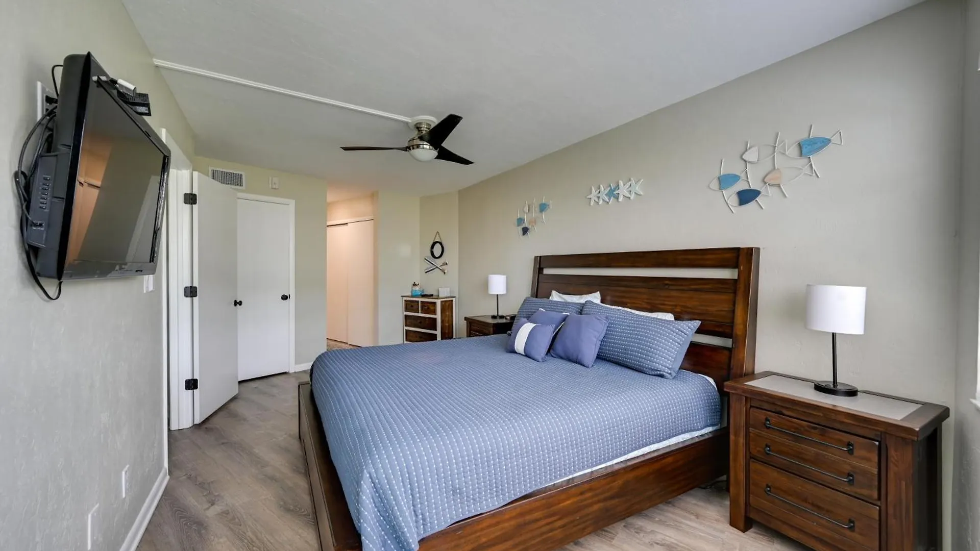 Waterfront With Pool And Hot Tub! Apartment *