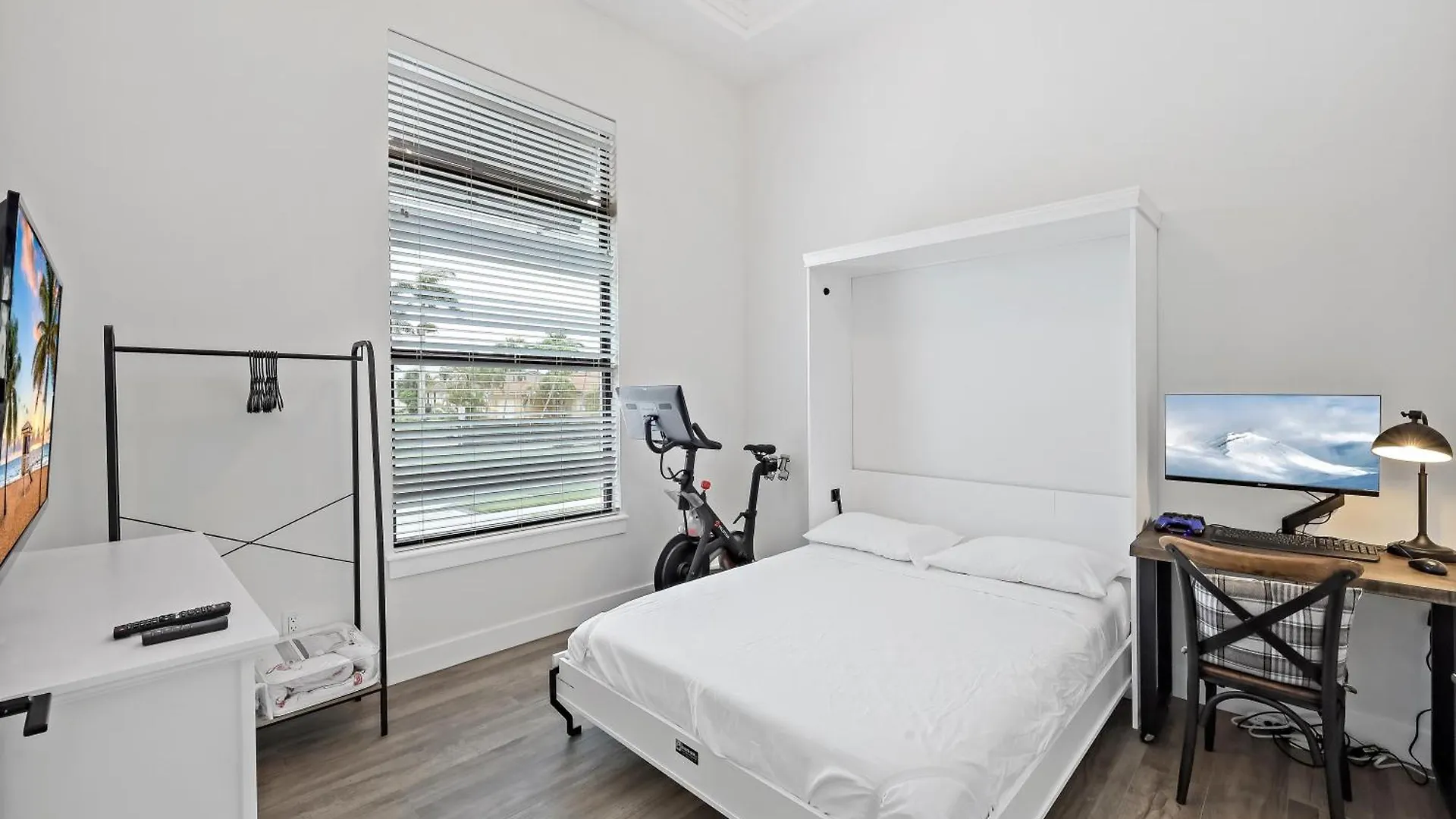 270 West Flamingo Circle * Marco Island