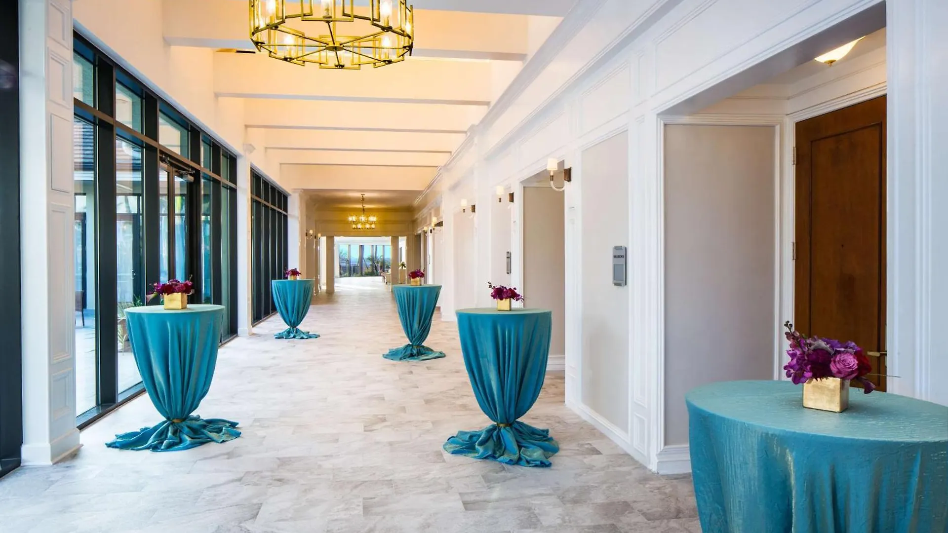 Hilton And Θέρετρο 3*