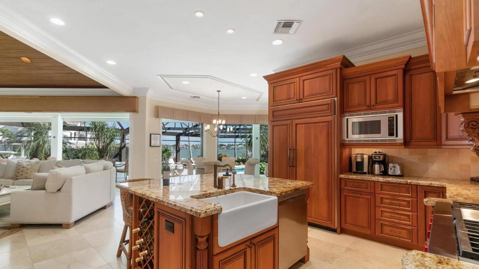 Holiday home 571 Conover Ct *