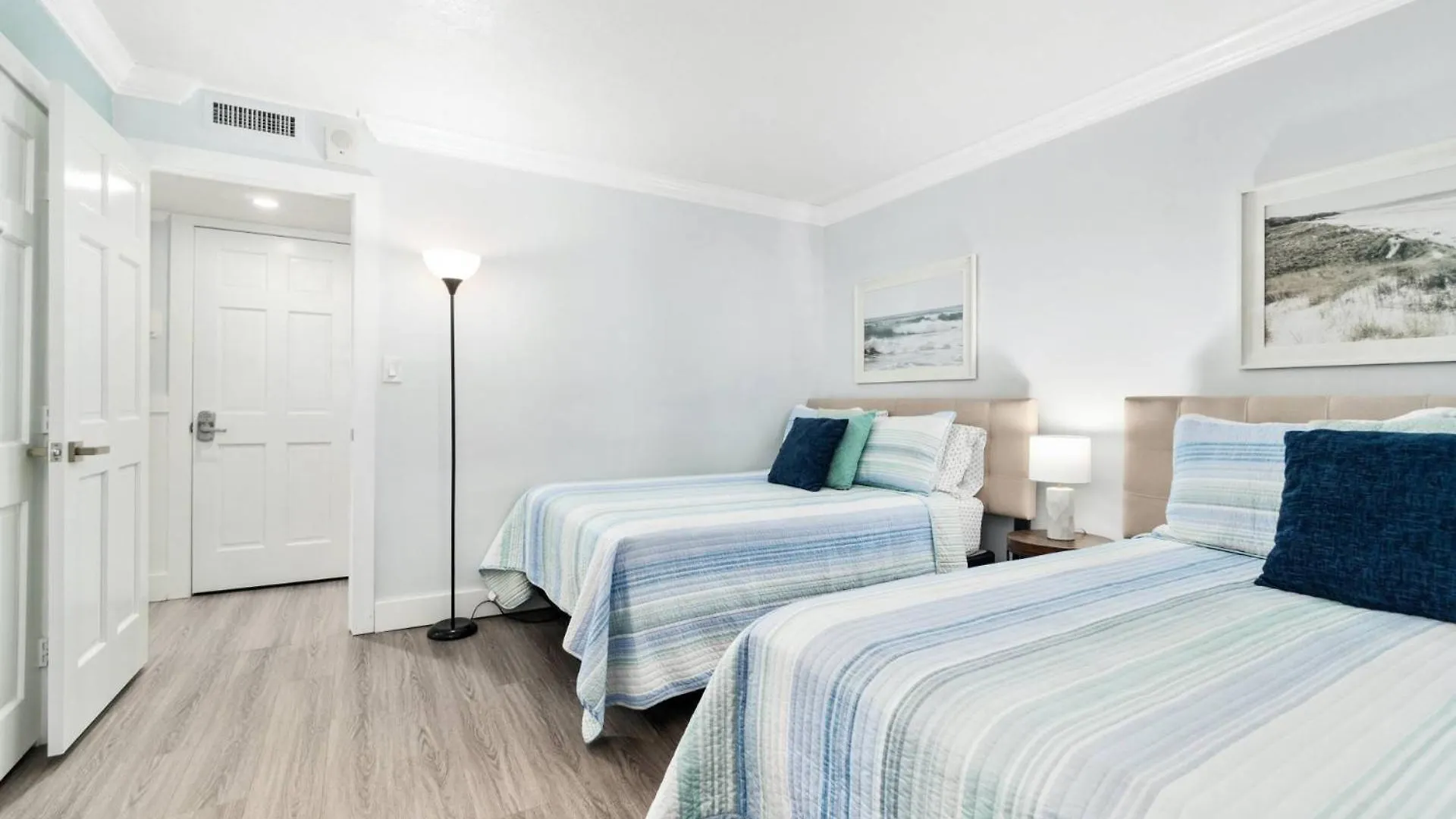 Holiday home Sst Four 201