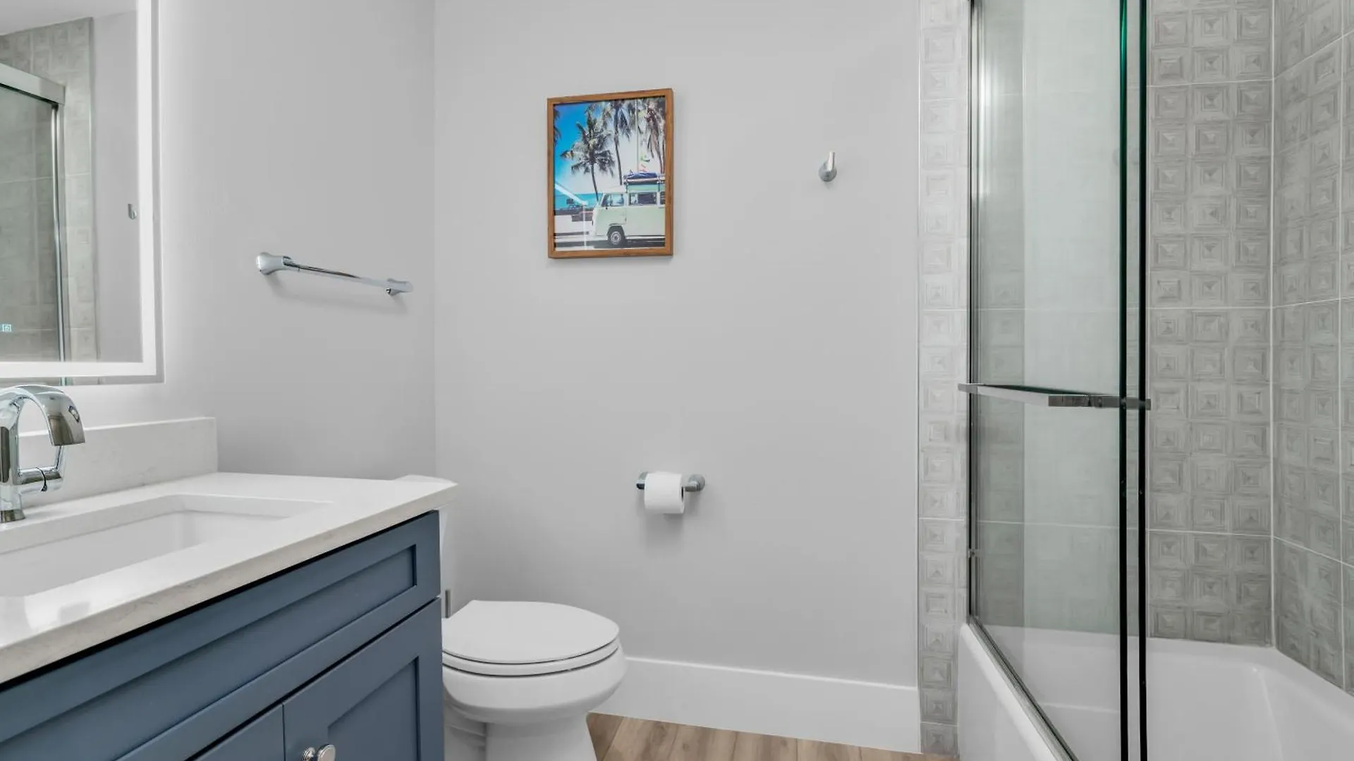 Holiday home Golf-view House I $300k Reno On Prestigious Island Country Club