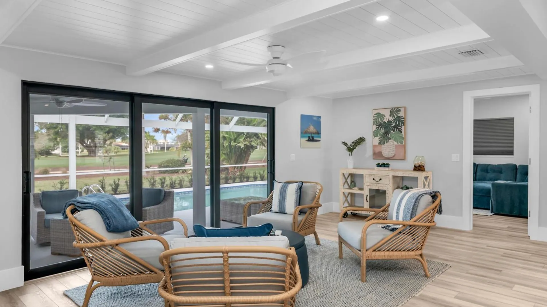 Holiday home Golf-view House I $300k Reno On Prestigious Island Country Club
