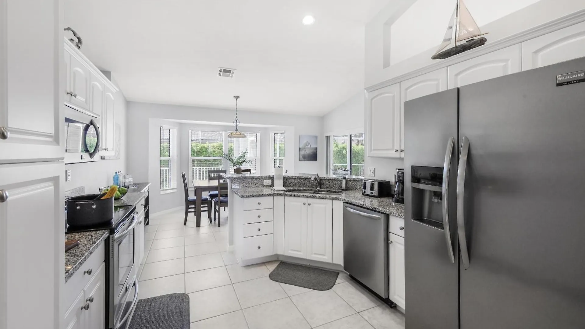 660 Amber Drive Holiday home