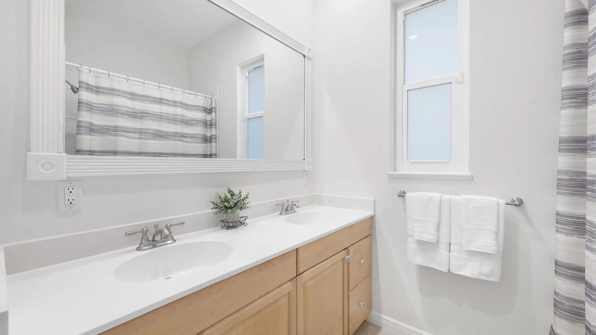 1767 Hummingbird Court Holiday home