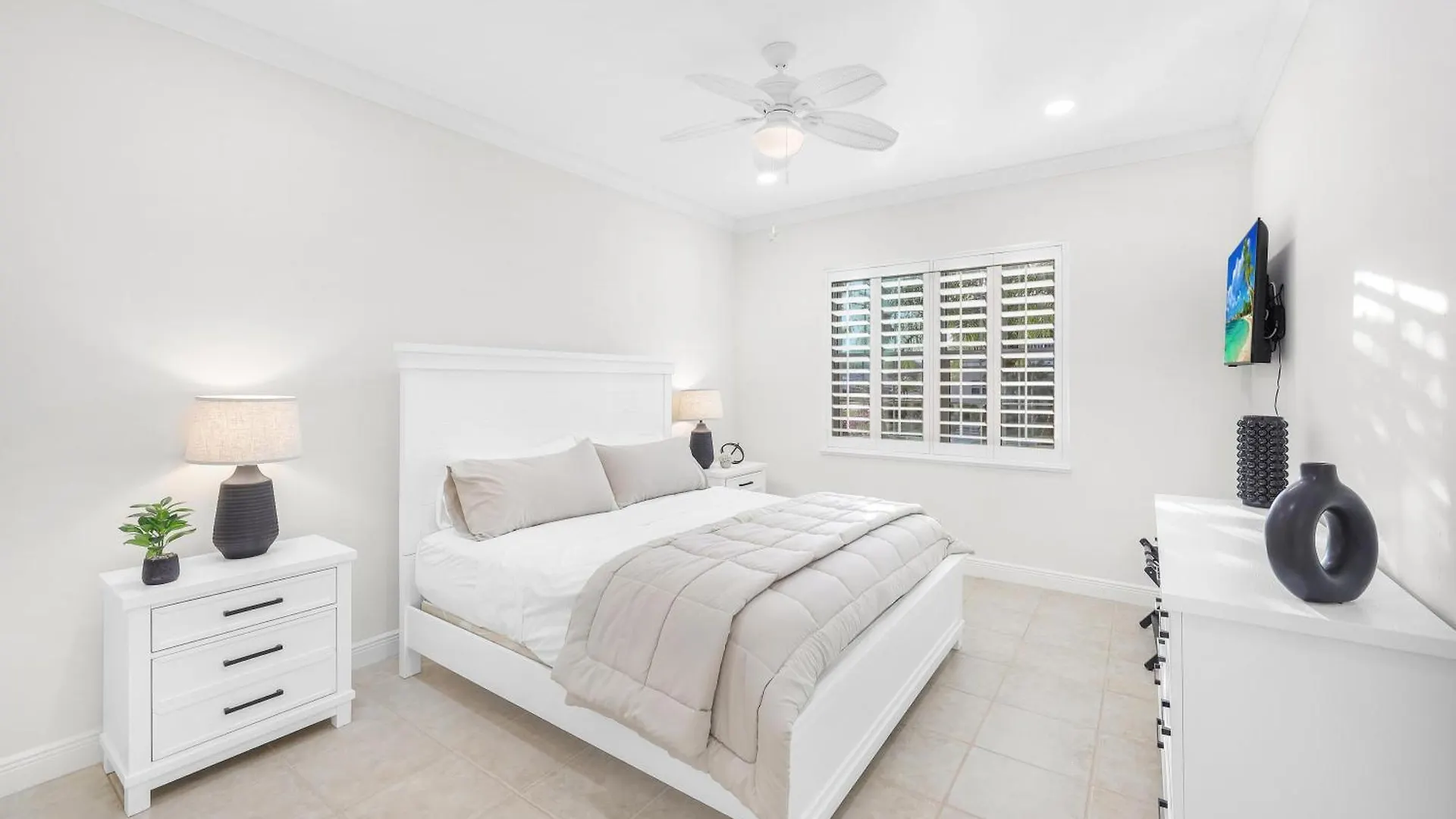1767 Hummingbird Court * Marco Island