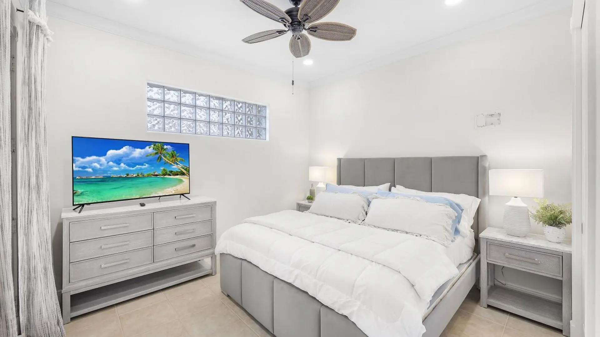 1767 Hummingbird Court * Marco Island