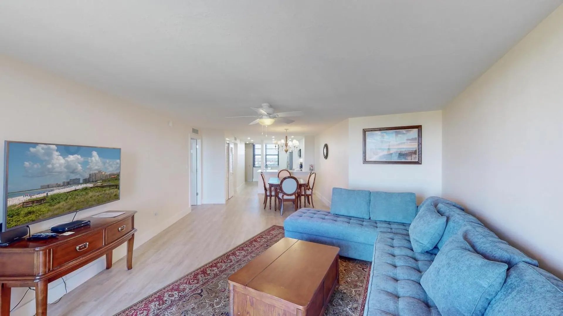 Renovated And Beachfront, Paradise Awaits! Holiday home