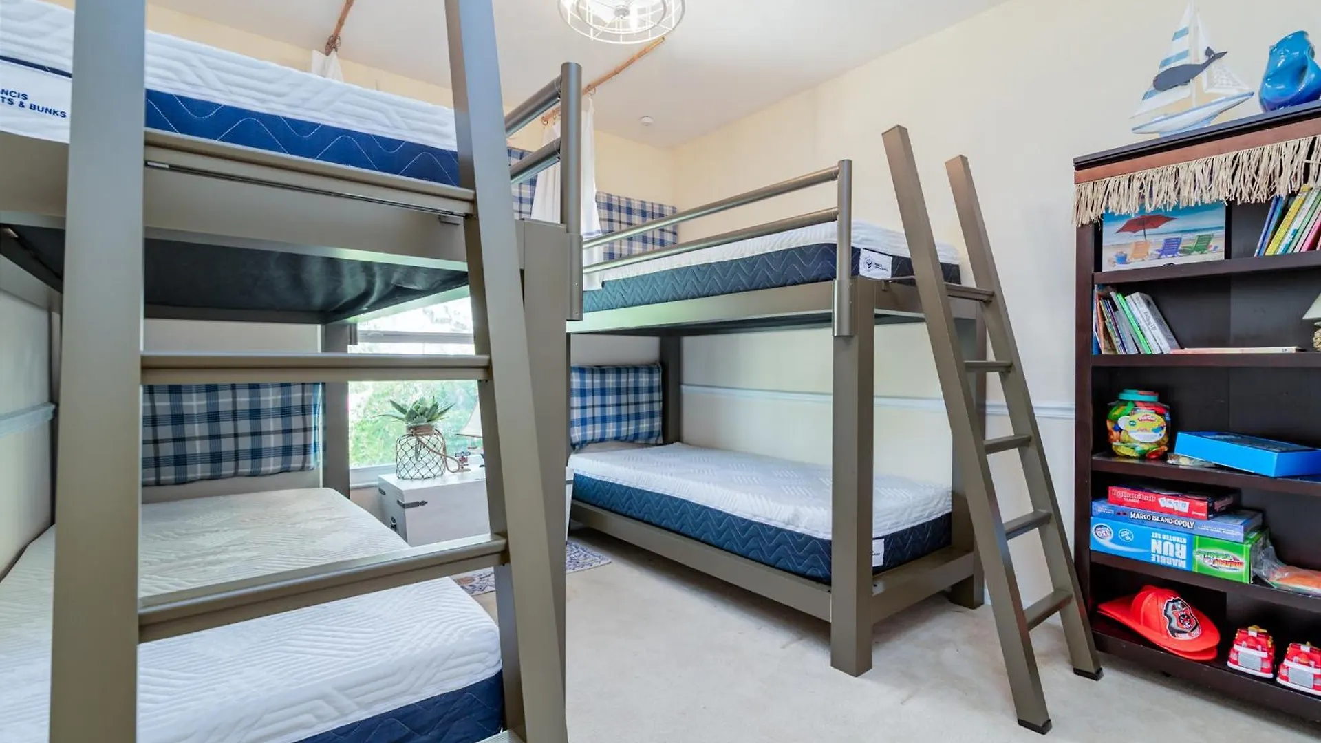 Perfect Blend Of Elegance And Comfort I Captivating For Idyllic Retreat