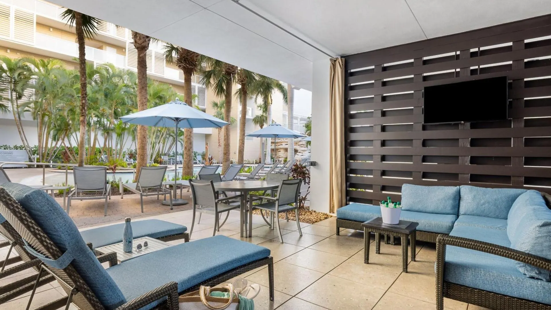 Marriott's Crystal Shores Hotel 4*