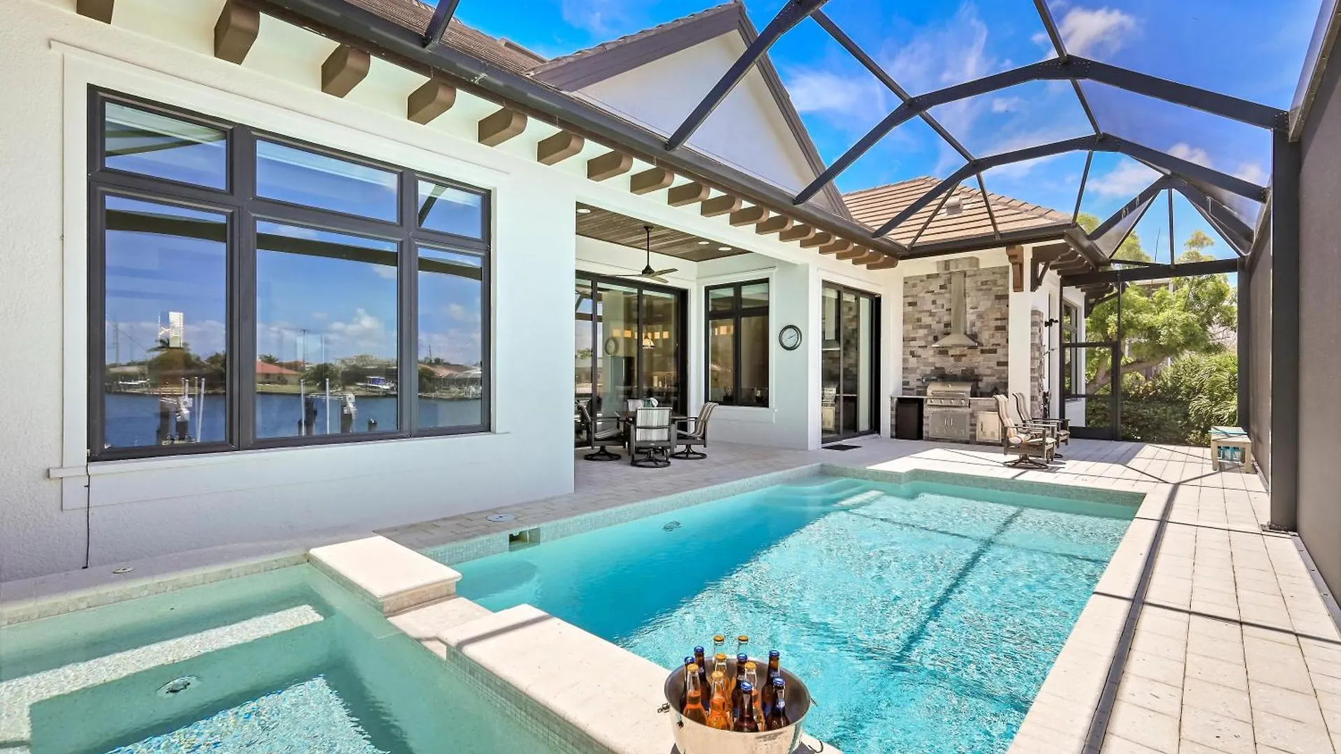 239 Sunflower Court Holiday home
