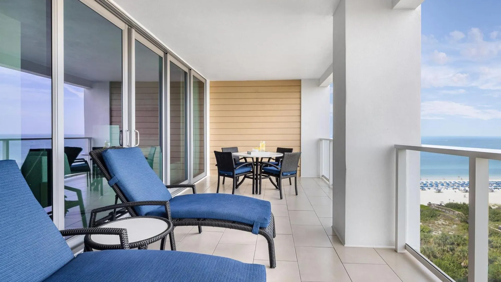 Hotel Marriott's Crystal Shores