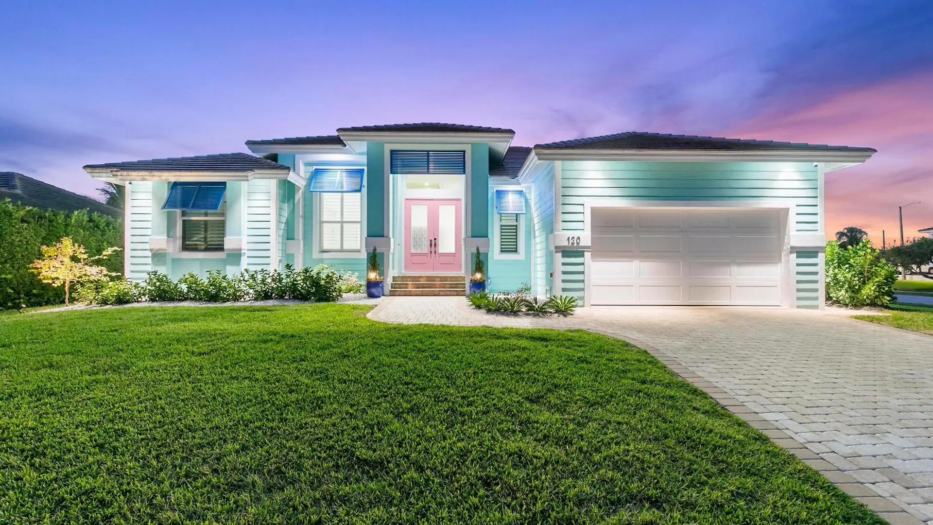 Stunning 3-bedroom Oasis With Private Pool And Luxurious Amenities *