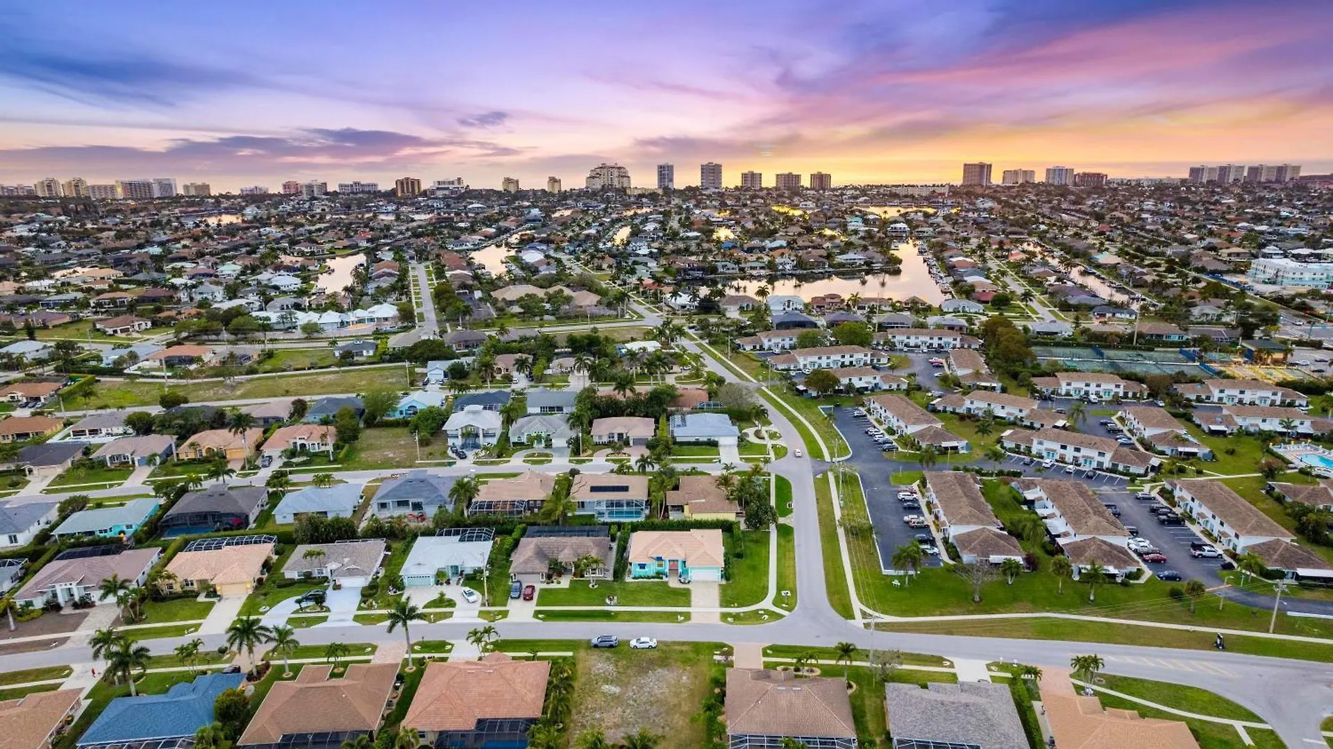 Stunning 3-bedroom Oasis With Private Pool And Luxurious Amenities
