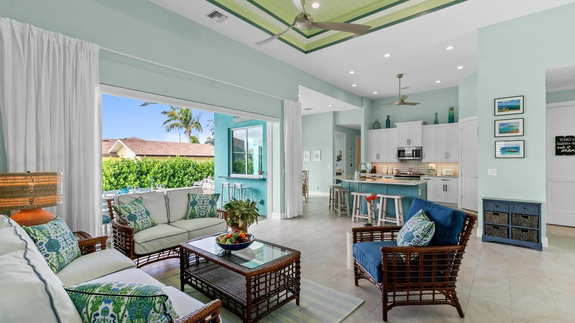 Holiday home Stunning 3-bedroom Oasis With Private Pool And Luxurious Amenities *