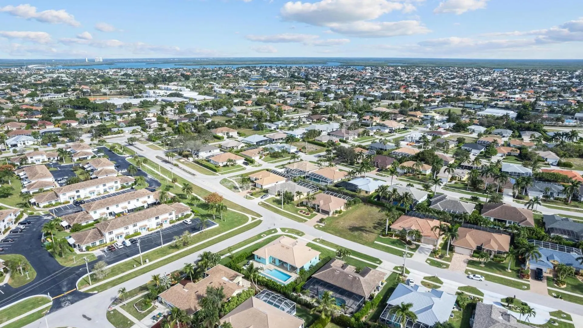 Stunning 3-bedroom Oasis With Private Pool And Luxurious Amenities