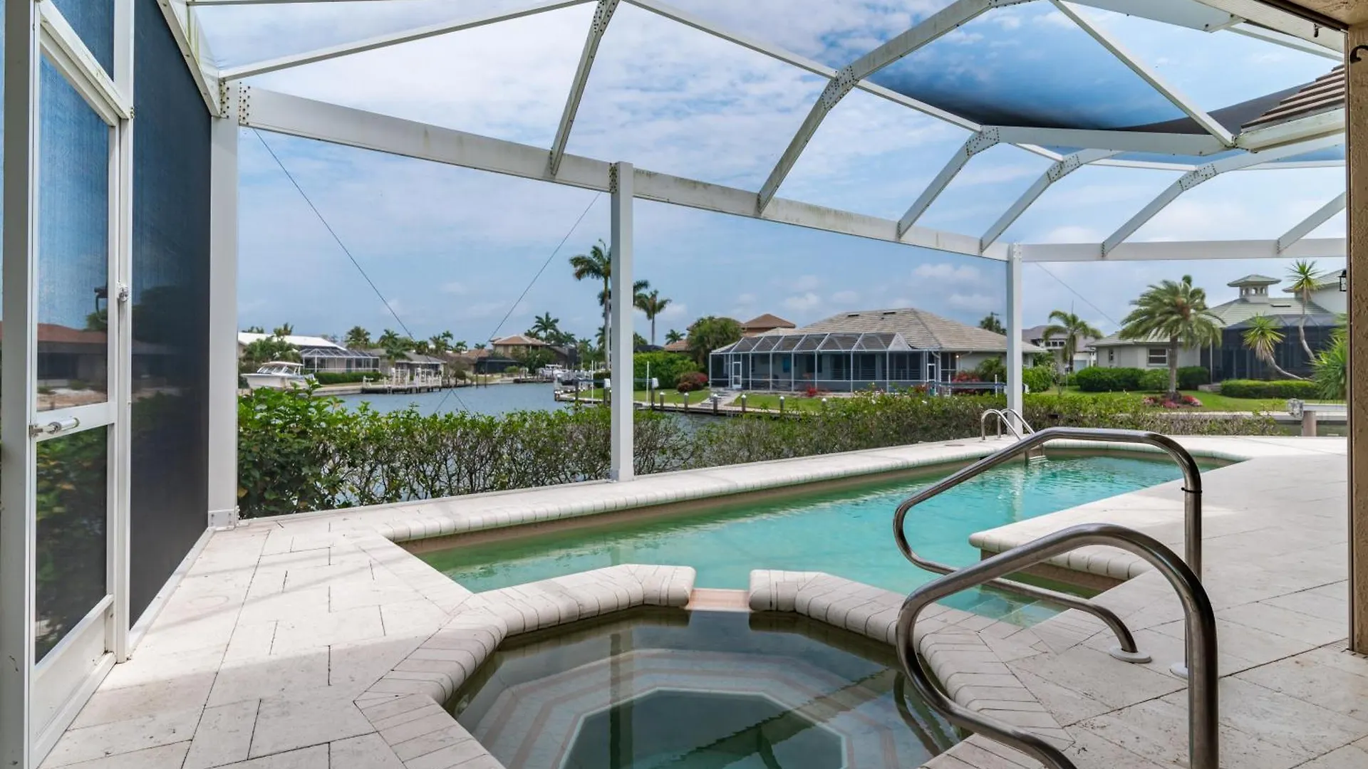 The Seahorse House I Wide Views On Tip Lot Minutes From The Gulf Holiday home