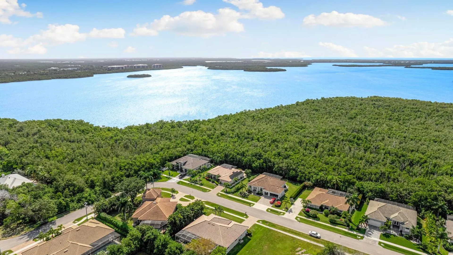 1879 Dogwood Dr * Marco Island