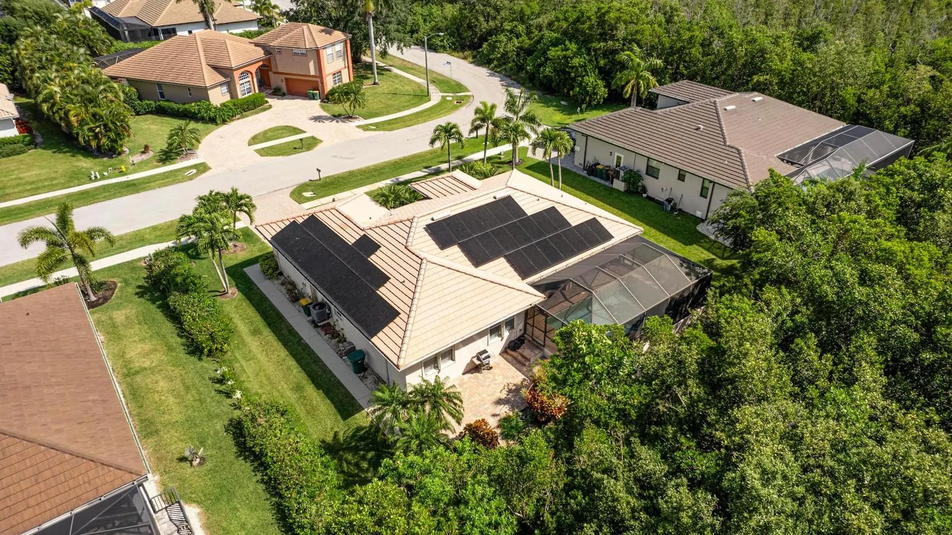 1879 Dogwood Dr