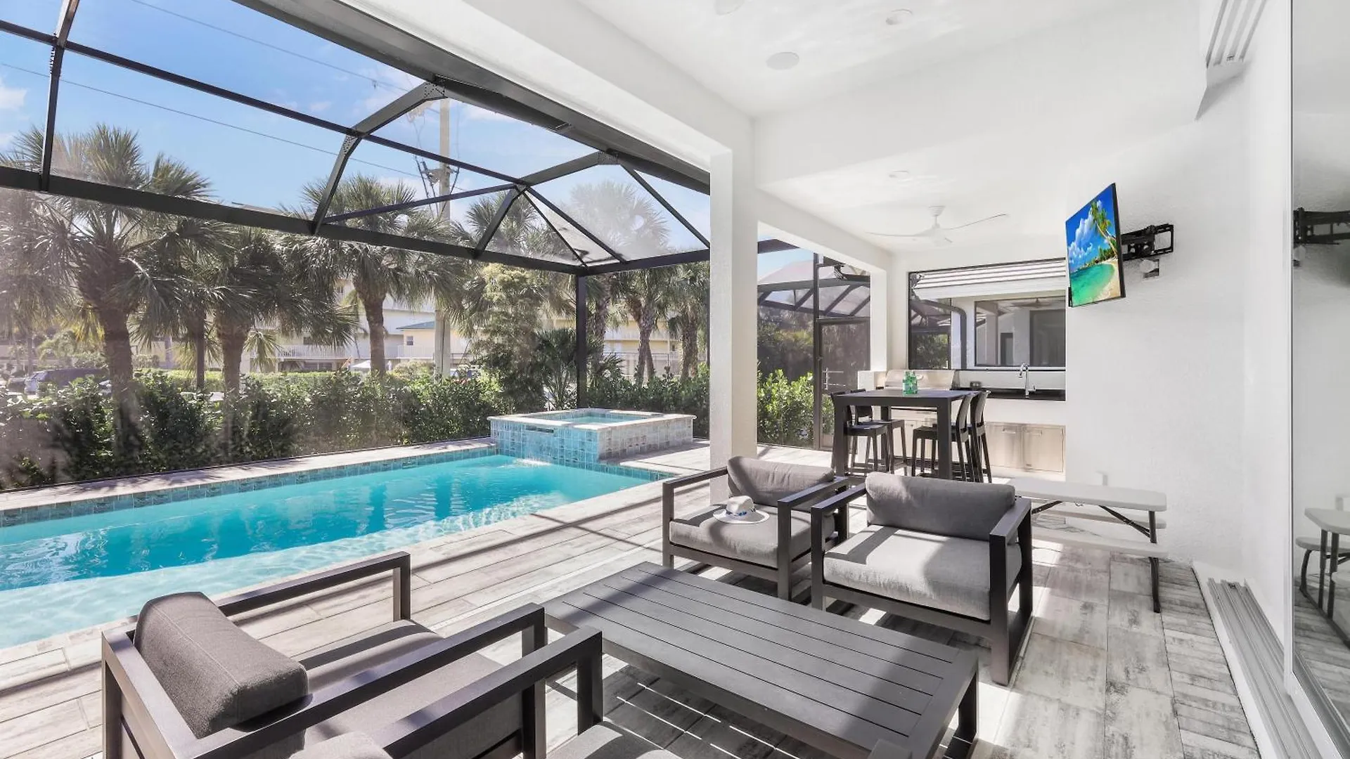 280 West Flamingo Circle * Marco Island