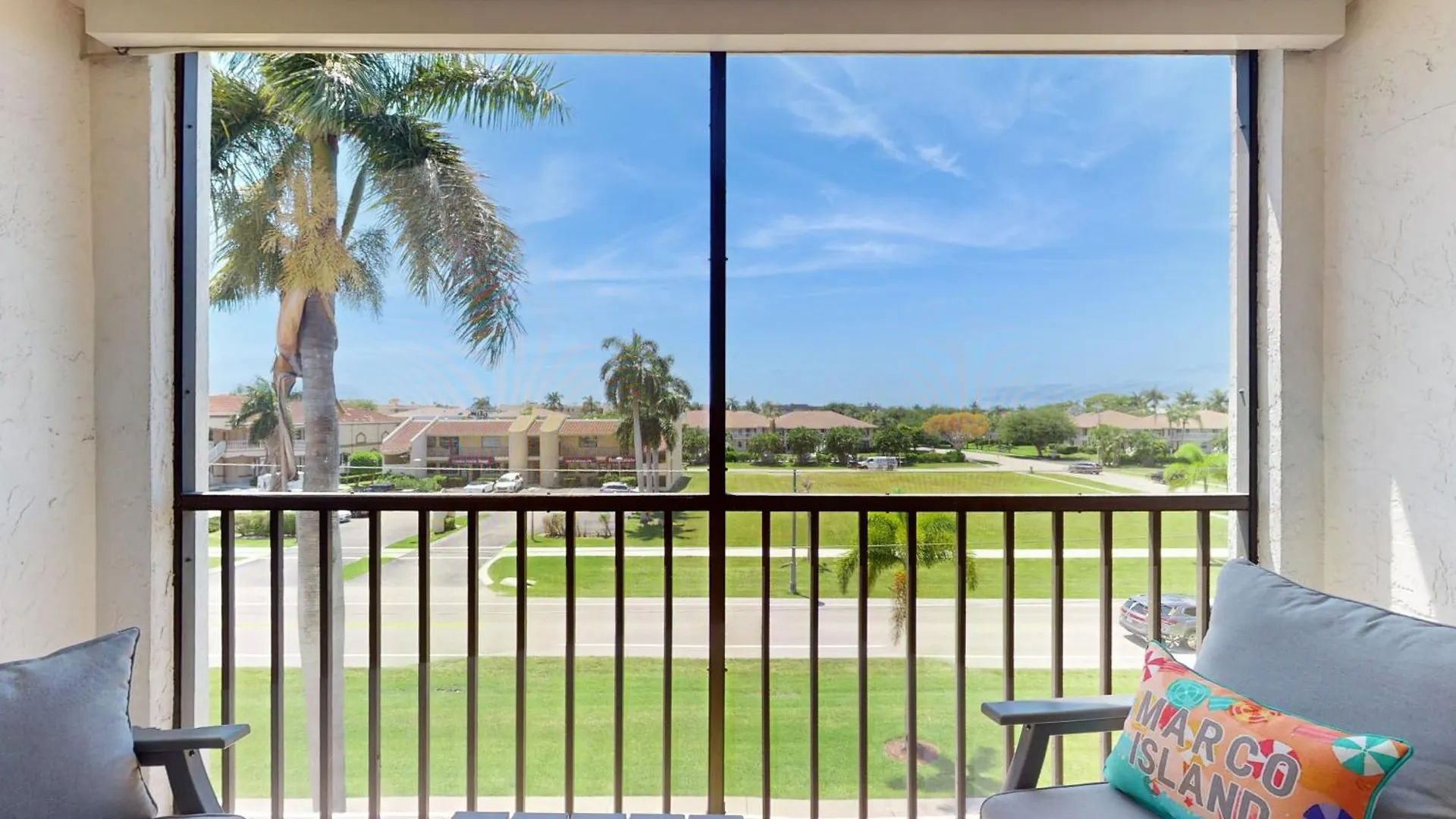 Angler's Cove Getaway Apartment Marco Island