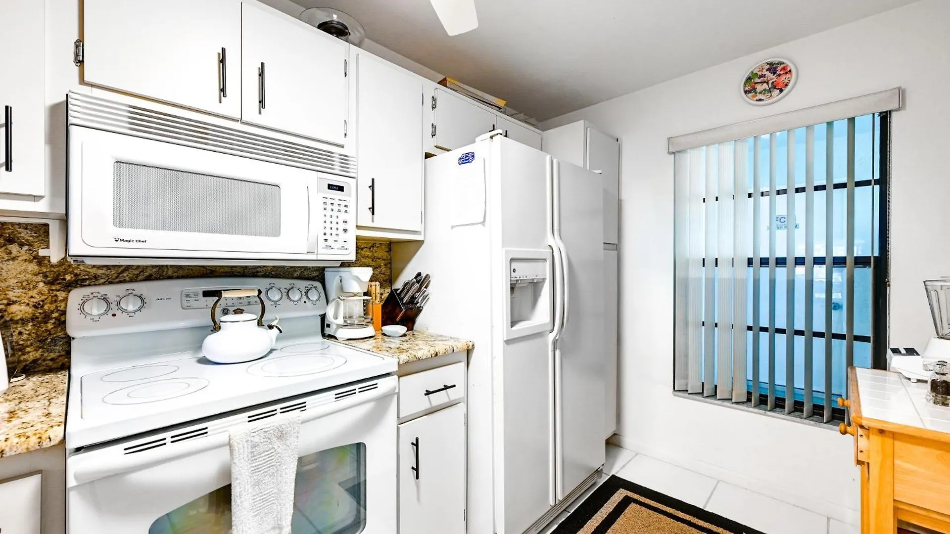 Apartment Waterfront Less Than Quarter Mi To Beach!