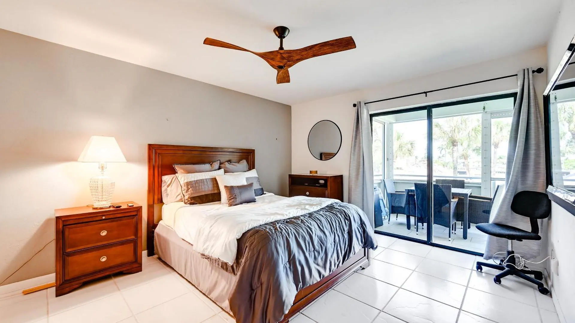 Waterfront Less Than Quarter Mi To Beach! *