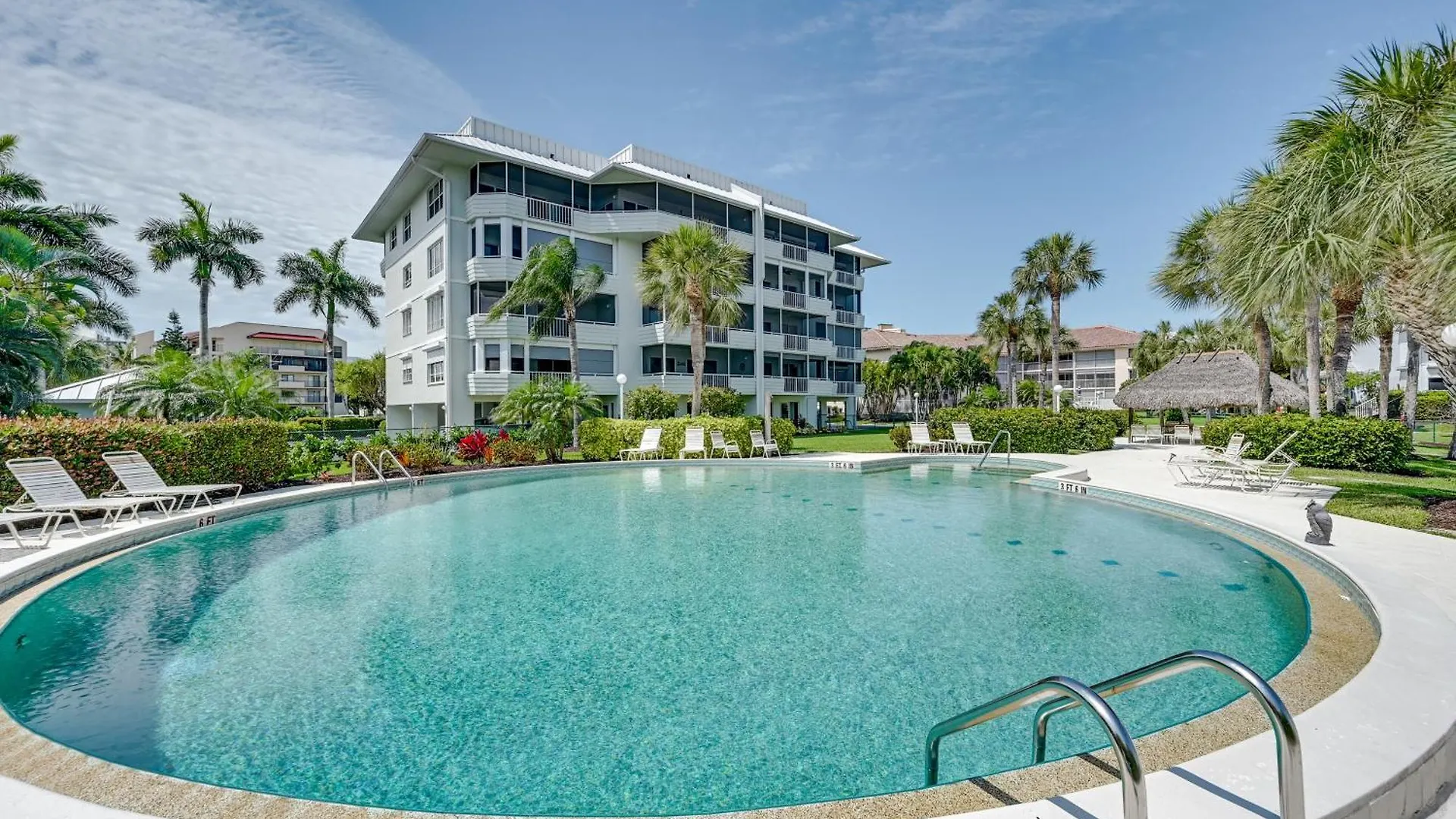 Waterfront Less Than Quarter Mi To Beach!