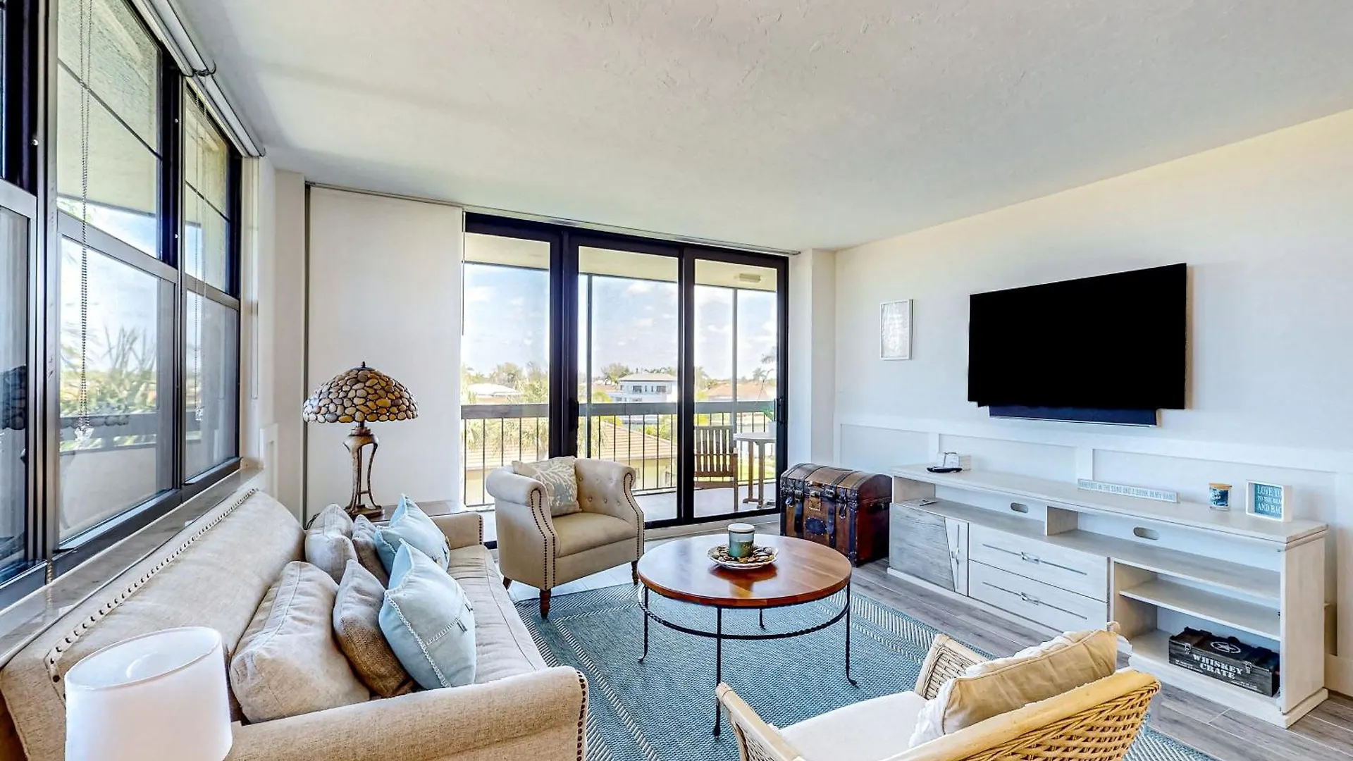 Seaview Court 402 Apartment *